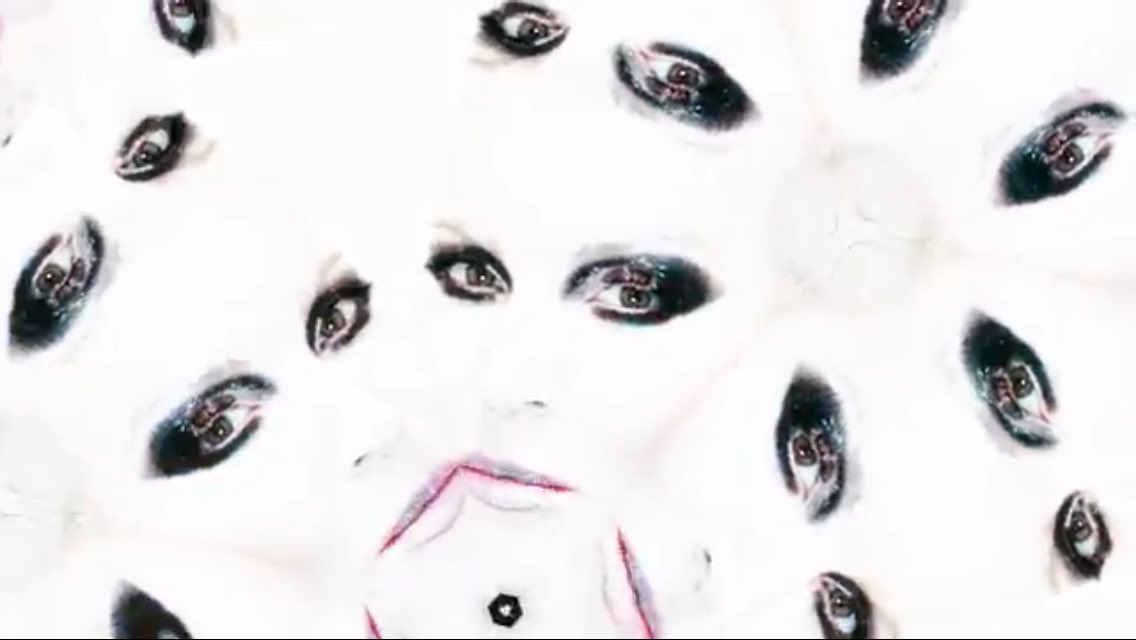 Love the new song <a href="/TheRealDaphne/">Daphne Guinness</a> You're such a hero

<a href="/vmagazine/">V Magazine</a> - Daphne Guinness unveils first track upcoming album vmagazine.com/article/daphne…