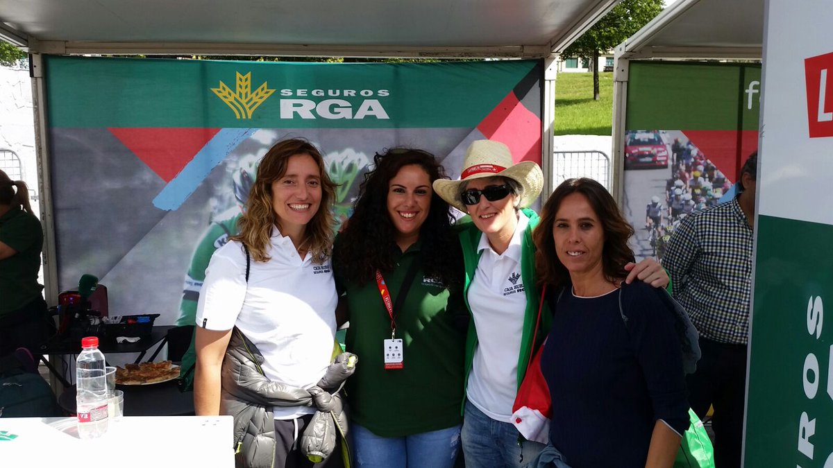 ¡Un saludo desde tierras asturianas de nuestros compañeros de @CRASTURIAS y Caixa Rural Galega! #LV2017 #sumatealverde