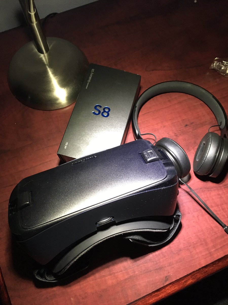 @LucineFrance en démonstration dans quelques heures. #pain <a href="/Montreal/">Montréal</a> <a href="/QuebecScience/">Québec Science</a> #stoppain