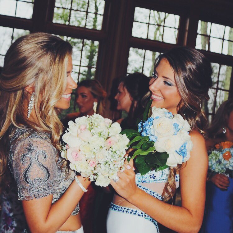u__MAD_bro's tweet photo. happy 17th to this girl :)))) hope ur day is as wild as u love u lots 💙💜 @baJILLIANair https://t.co/nau0Y0qEGB