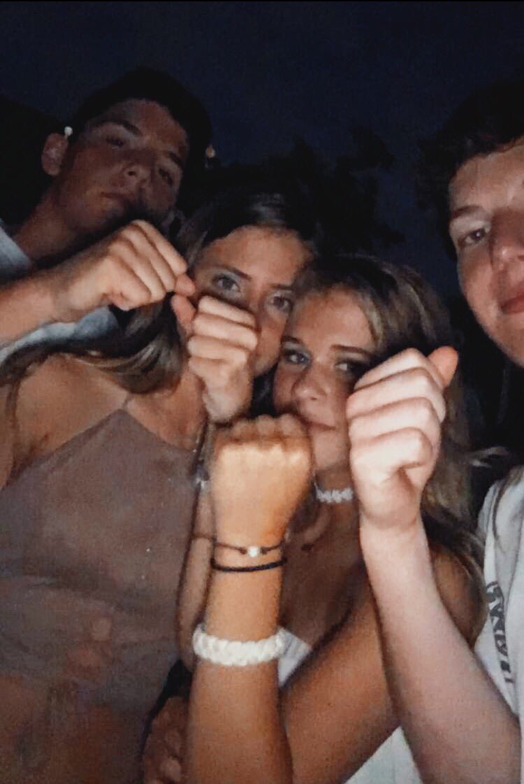u__MAD_bro's tweet photo. happy 17th to this girl :)))) hope ur day is as wild as u love u lots 💙💜 @baJILLIANair https://t.co/nau0Y0qEGB