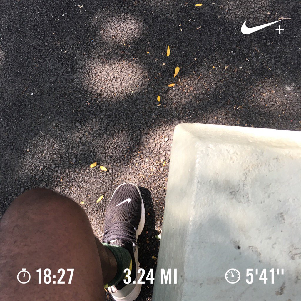 StormWithUs's tweet photo. Ran 3.24 miles with Nike⁠+ Run Club 13x400 meter sprints ⚡🏁 @NikeNYC #nikerunning @NikeRunning @StormWithUs https://t.co/TF0lXGqaHI