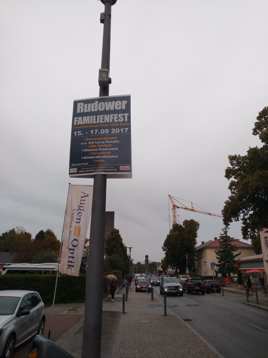 spdneukoelln's tweet photo. Die #cdunk schafft es die Negativliste des Bezirksamts zu ignorieren und Alt-#Rudow mit Plakaten zu verschandeln. 🙄 #neukoelln https://t.co/Nv5cx3pQFp