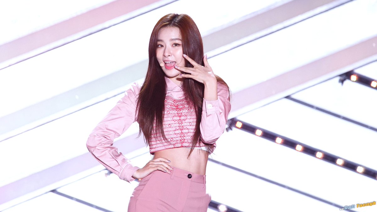 DaftTaengk's tweet photo. 170909 인천한류관광콘서트 - 슬기(레드벨벳) '빨간 맛' 4K 60P 직캠 by DaftTaengk https://t.co/6PXMsIGW5o #레드벨벳 #RedVelvet #강슬기 #Seulgi https://t.co/xFzvatTuj8