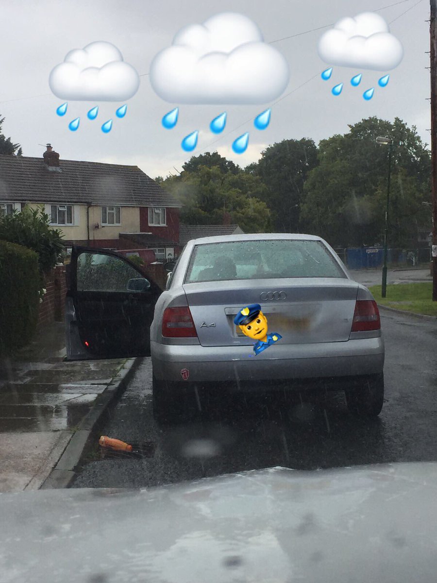 KentPoliceRoads's tweet photo. Not the best weather to get stopped in and told you aren't insured! Still, should have bought a policy! 😕#enjoythewalk #itsrefreshing DC https://t.co/xNAIiU3PsR