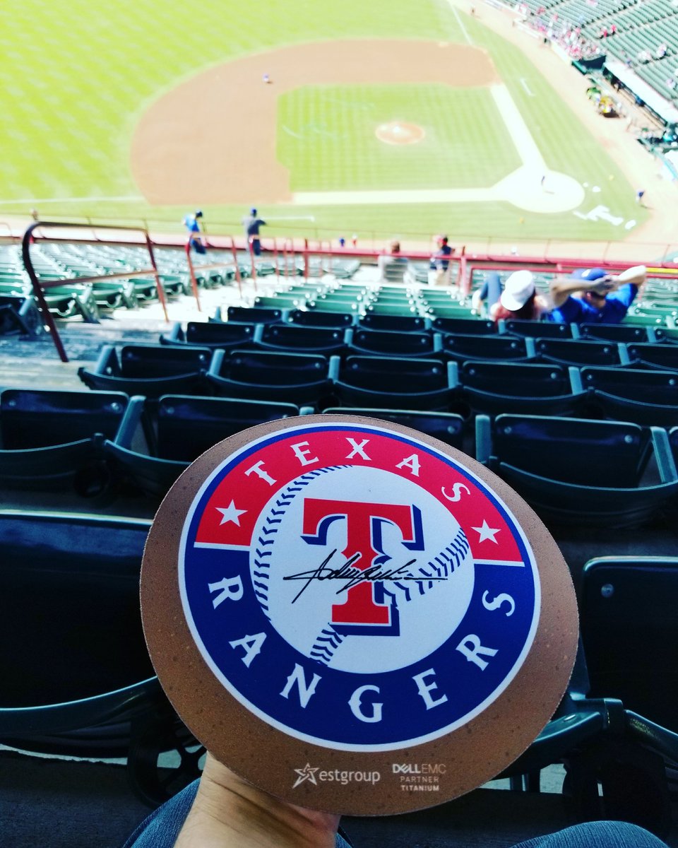 FMRangerFan's tweet image. #beltre3k #ondeckcircle mousepad 💙💙💙 (@ Globe Life Park in Arlington for New York Yank...) swarmapp.com/c/bAcI7f77EEd