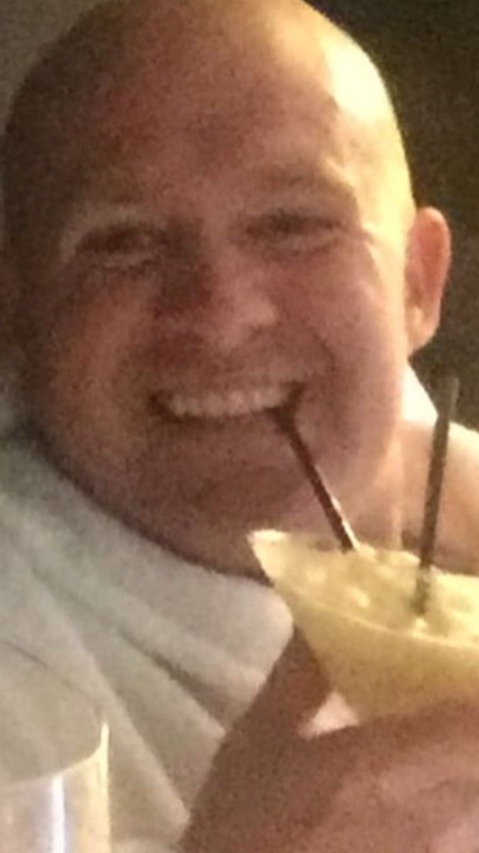 JoshTay92's tweet photo. @stanway_michael @stanway Ten minutes in to Jon Moss &amp; world domination https://t.co/yxNpBvEMMx