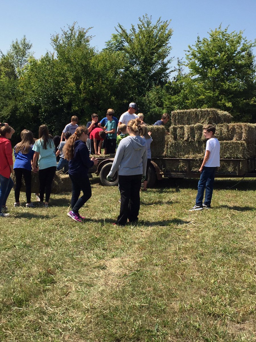 MSHSeureka's tweet photo. Learning about our growing project and volunteering service to load the bales of hay!Heartfelt compassion alive at MSHS.@archstl @MSHEureka https://t.co/uNkst0moGv