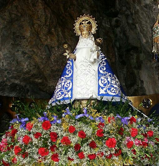 Microanormalada's tweet photo. "Redios ¡qué lío! Hoy mejor pongo el manto blanco..."
Cova, 9 de Septiembre de 2017
#DerbiAsturiano #PuxaAsturies #PuxaSporting #HalaOviedo https://t.co/j9LAP4hJqe