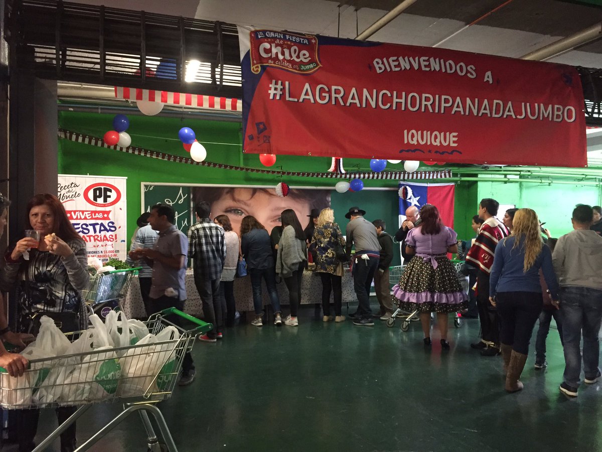 21Grisette's tweet photo. Los invito a la #LaGranChoripanadaJumbo Iquique https://t.co/Xs31SWKUDV