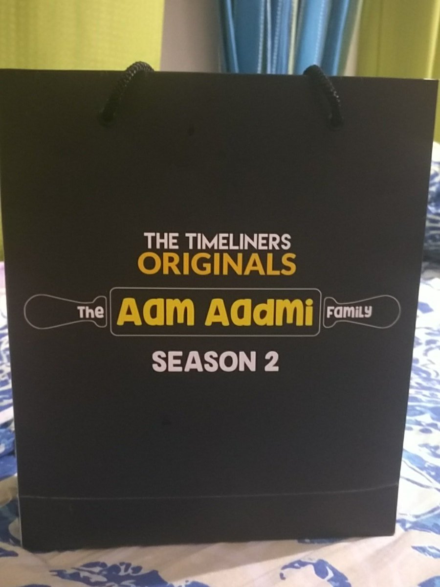 TheDigitalLad's tweet photo. Wonderful experience at #StaffScreening of #theaamaadmifamilyreturns , good to see @ChhotaThalaiva @Farjigulzar from a distance though :-p https://t.co/JvBbTCelqd