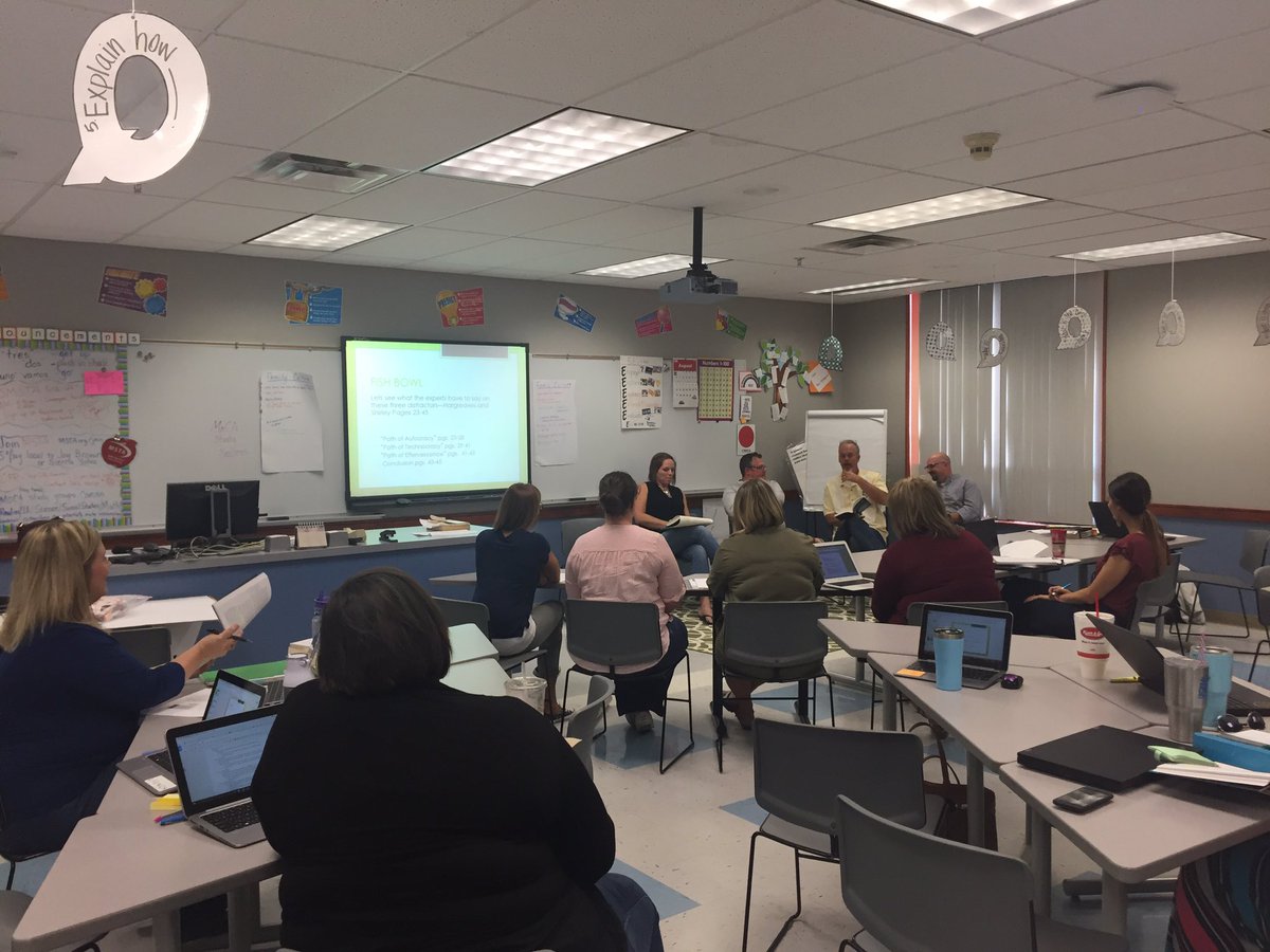 phedgpeth's tweet photo. Fish bowl time at SBU. Ed.D students considering educational paths of distraction. #sbuedd https://t.co/AClxuY5T5B