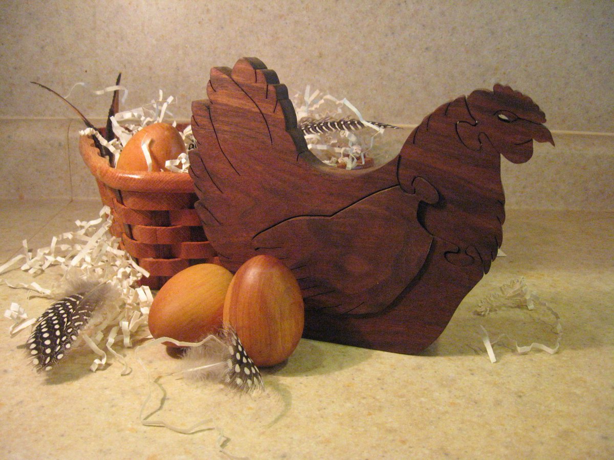 teaberry2011's tweet photo. wooden hen puzzle https://t.co/3h5qIZgtWQ #Etsy #Teaberrywoodproducts #WalnutChicken https://t.co/xgPXAQYGKg