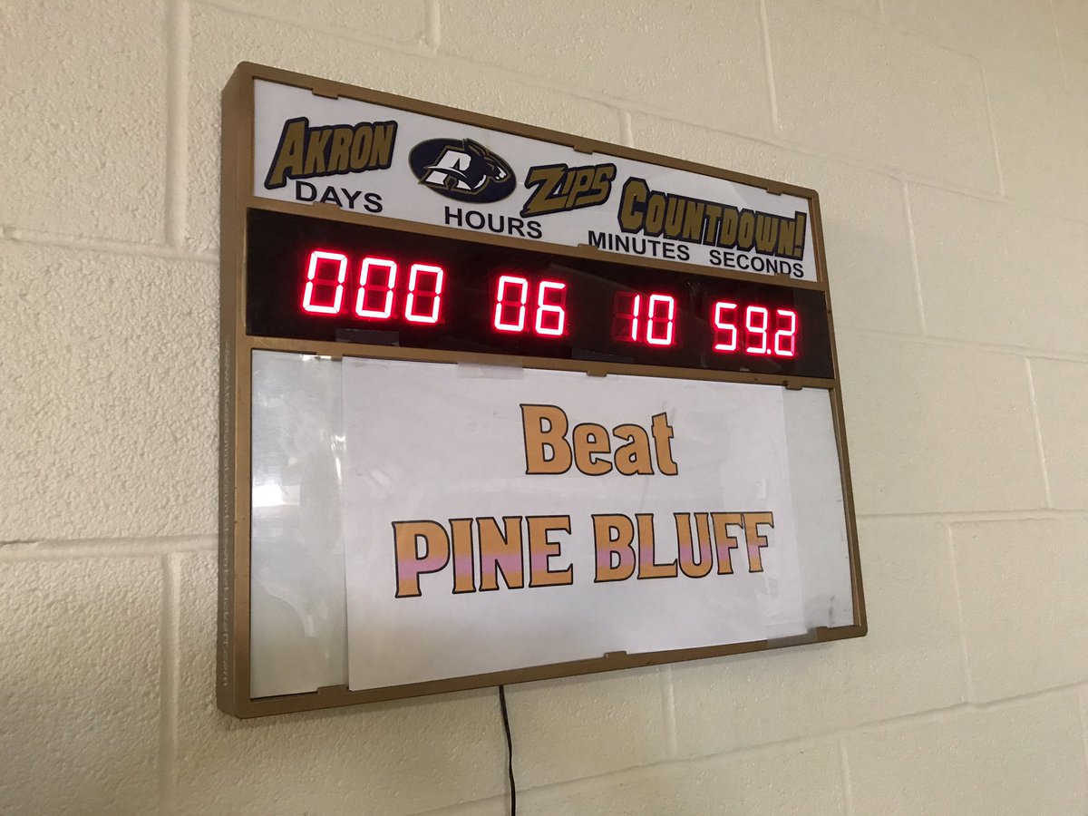 ZipsFacOps's tweet photo. The countdown is on. #BeatPineBluff #GoZips https://t.co/qB4a7SJemH