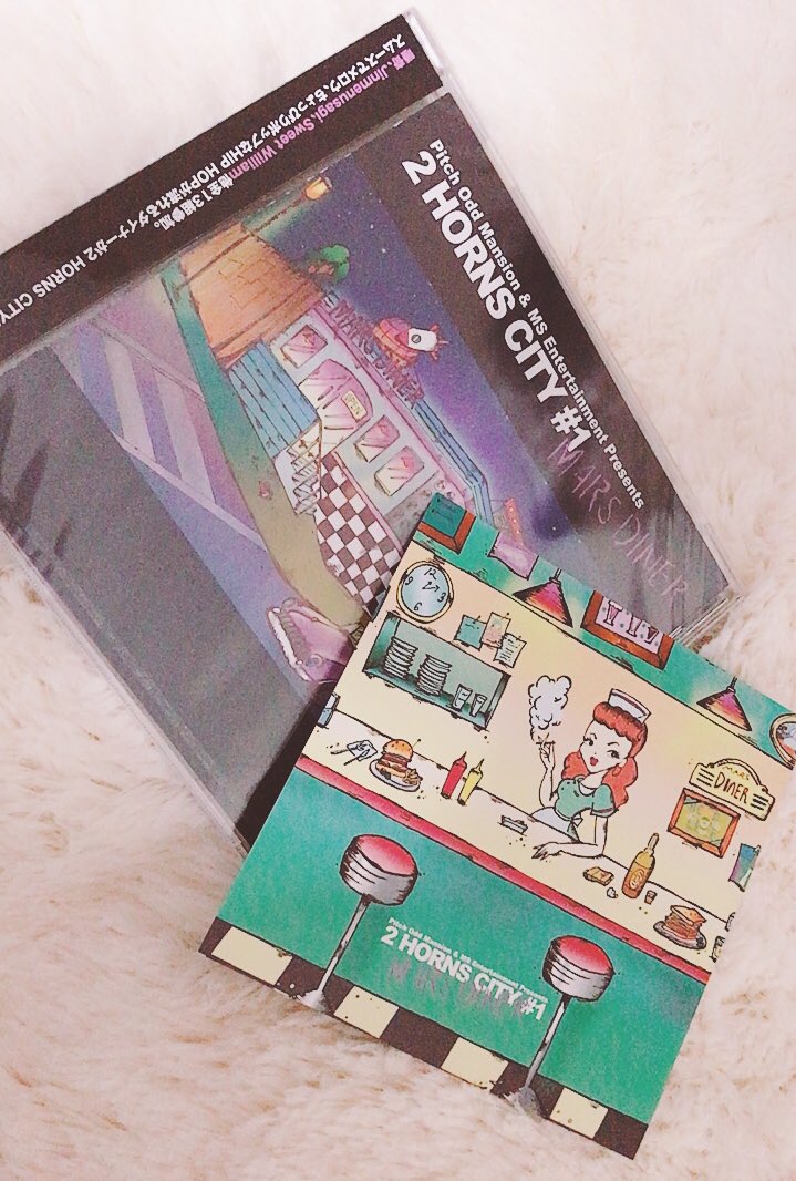 sleepingkelp's tweet photo. 2 HORNS CITYようやくゲット..!
やっと欲しかった2つが揃った。最高です。中身はもう言わずもがなやば過ぎる
#2Hornscity
#ETERNALTIMER https://t.co/d0DQZfGW4e