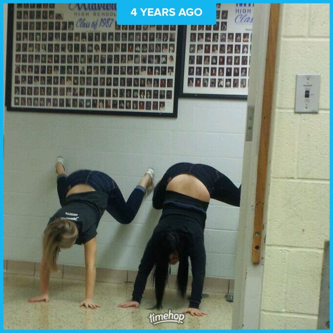 katieQtip's tweet photo. Chelsea Williams!!! Pretty sure this is why I almost failed art class because twerking was much more important 😂 https://t.co/84k3U12cyU