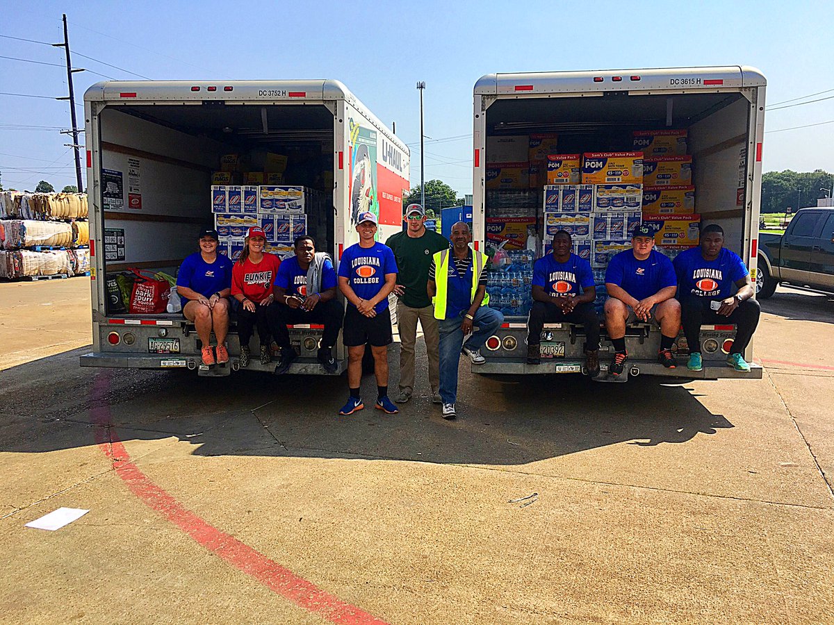 Wildcat_Handoff's tweet photo. Making moves!! Prayers for a great trip to TX!! #WildcatHandoff https://t.co/W0e8YW5A5o