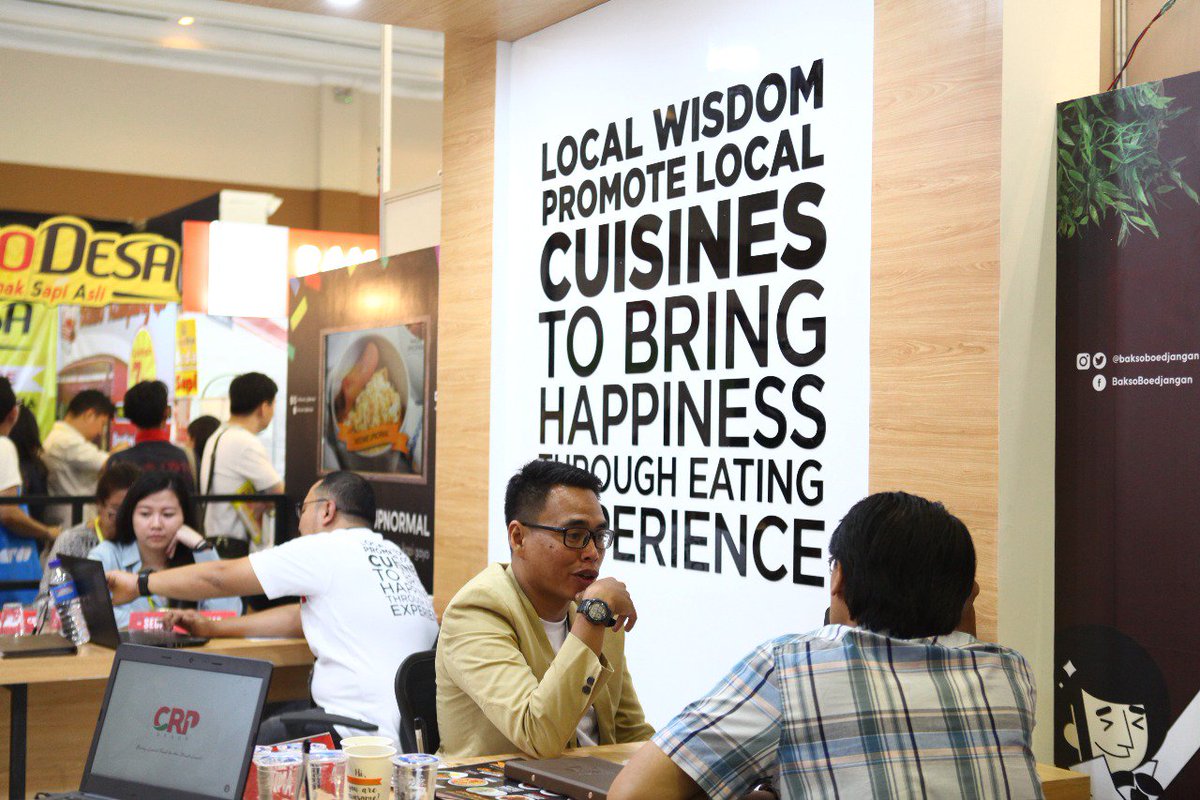 RPE_FLEI's tweet photo. Keseruan hari ke-2 Pameran Bisnis Terbesar di Indonesia! Bsk terakhir nih Esmuders utk cek 450 brand franchise dari dlm &amp; luar ngr
#bisnis https://t.co/epltImLNbP