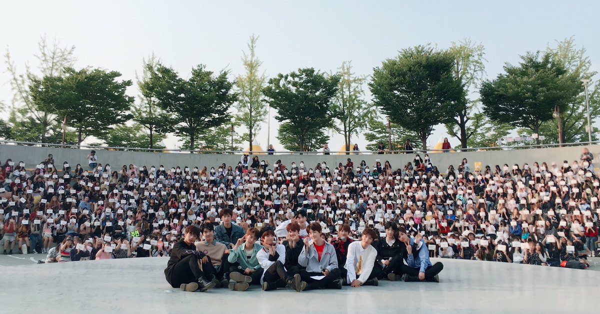 IST_THEBOYZ's tweet photo. [THE BOYZ] 벌써 보고싶은 우리 팬분들!! 사진에 다 담기진 않았지만 오늘 멀리까지 천만하트 감사이벤트에 와주셔서 정말 감사드려요❣️우리 다음에 또 만나요💕 약속❗️ https://t.co/YJbotp6h50