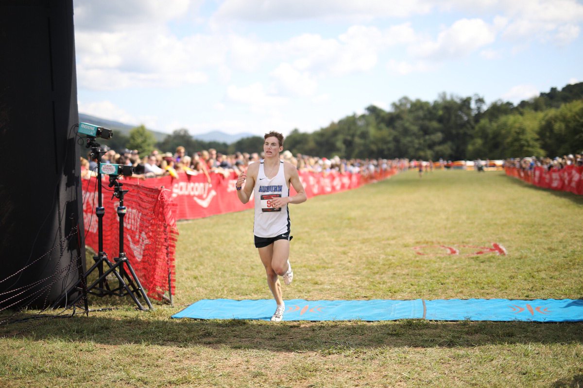 15:33 for Nolan Harris of Auburn for 4th! #KnightsXing