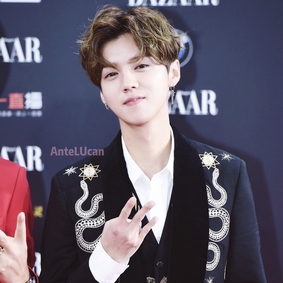 7___luhan_m's tweet photo. 😏😏😏 https://t.co/A8b0NWLzVV