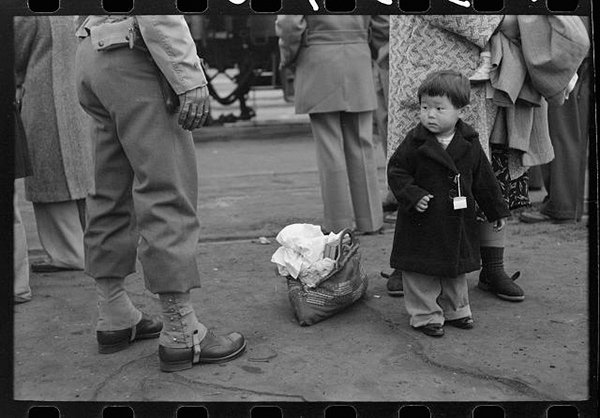 aperturefnd's tweet photo. 5 reflections on the relationship between photography, citizenship, and the law. #VisionJustice https://t.co/RO52NUzfhk https://t.co/nwBLI9zE0q
