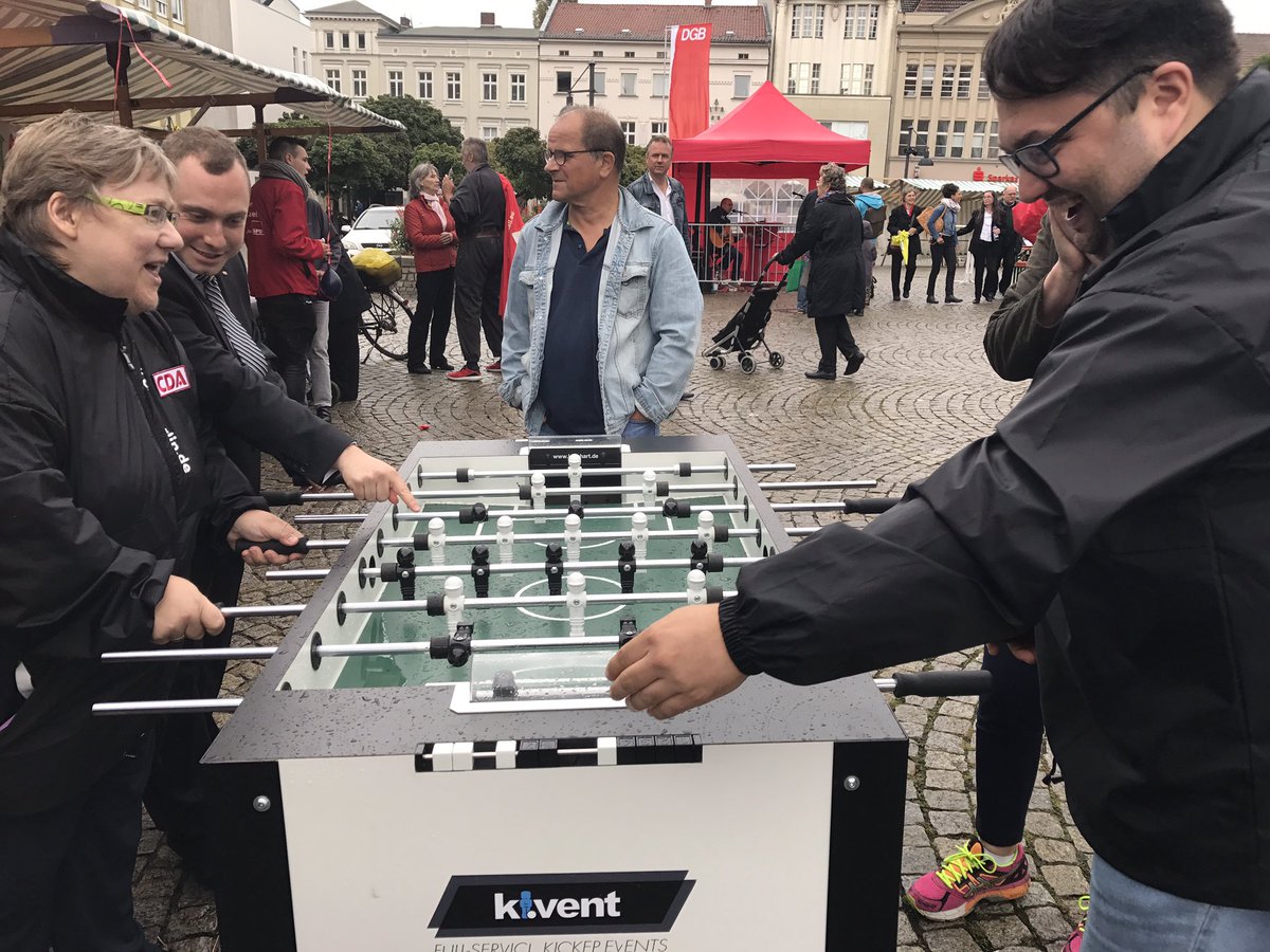 OlafLemke's tweet photo. #CDA Berlin ist zum #TagderCDA auf dem Spandauer Gewerkschaftsmarkt und hat sichtbar Spaß! @CDA_Bund @kaiwegner @DimitriGolodni #fedidwgugl https://t.co/sogAwWalo9