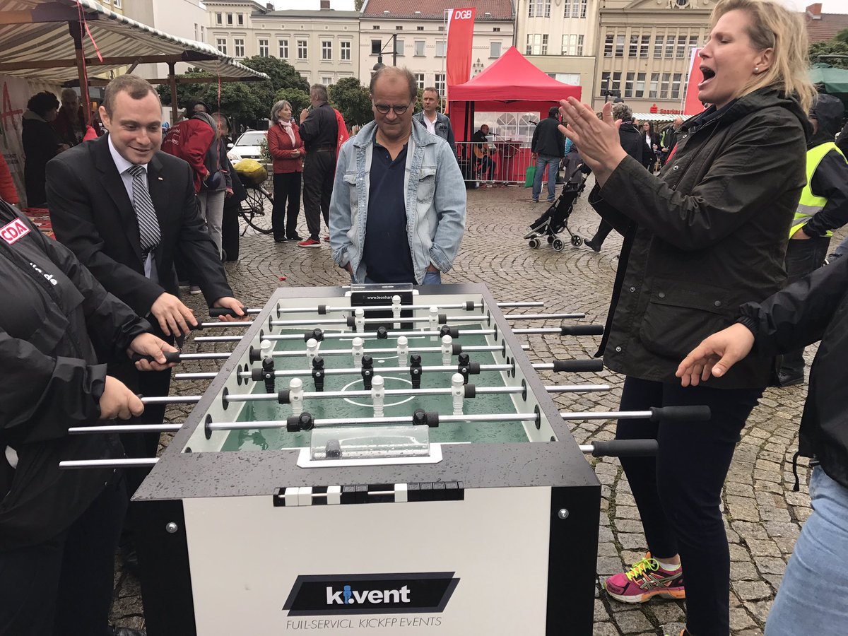 OlafLemke's tweet photo. #CDA Berlin ist zum #TagderCDA auf dem Spandauer Gewerkschaftsmarkt und hat sichtbar Spaß! @CDA_Bund @kaiwegner @DimitriGolodni #fedidwgugl https://t.co/sogAwWalo9