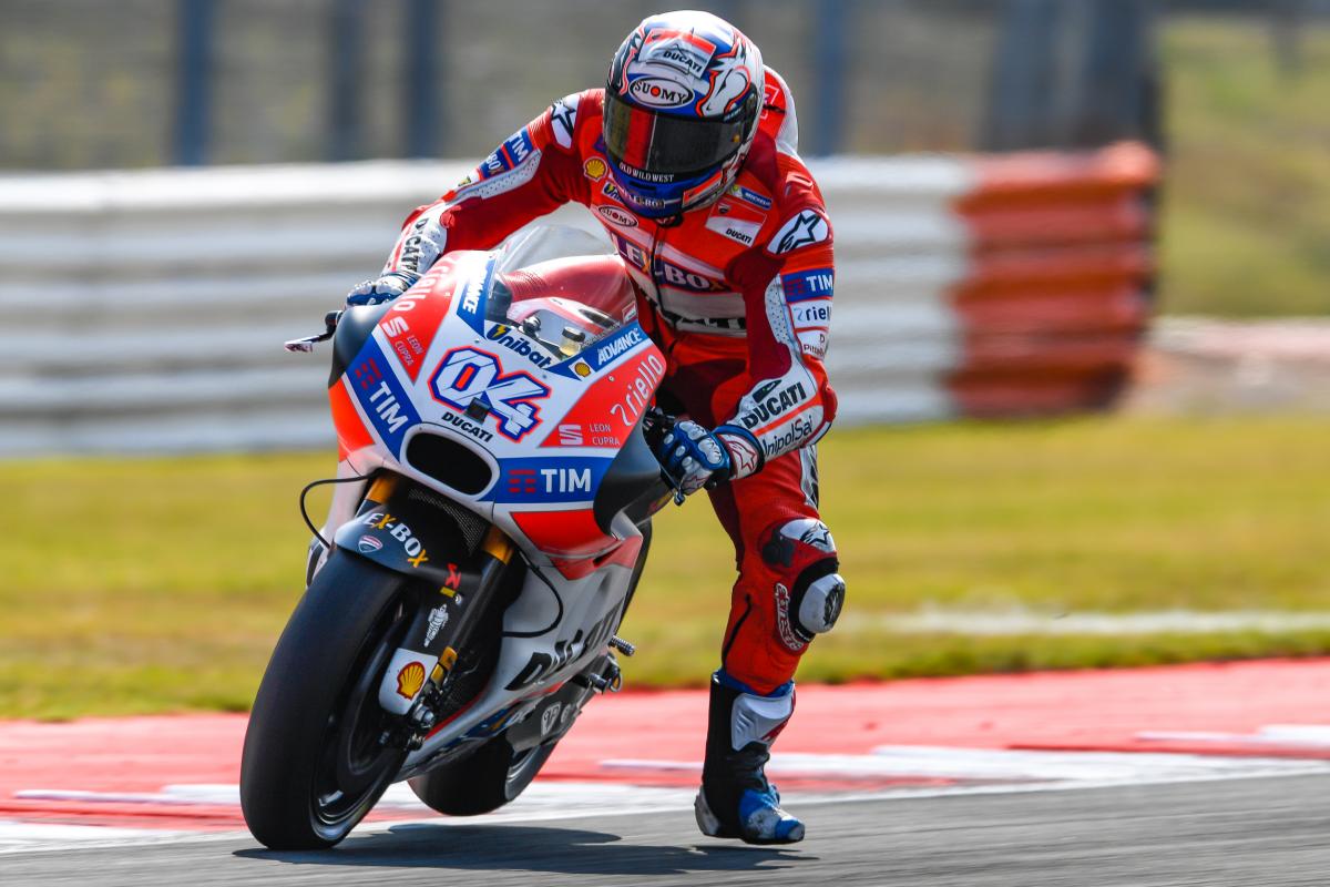 MotoGP's tweet photo. Dovizioso on race pace: “We can fight” - @AndreaDovizioso 

#SanMarinoGP 📰 https://t.co/P3Lwil4Weu https://t.co/5OB1AMFVN8