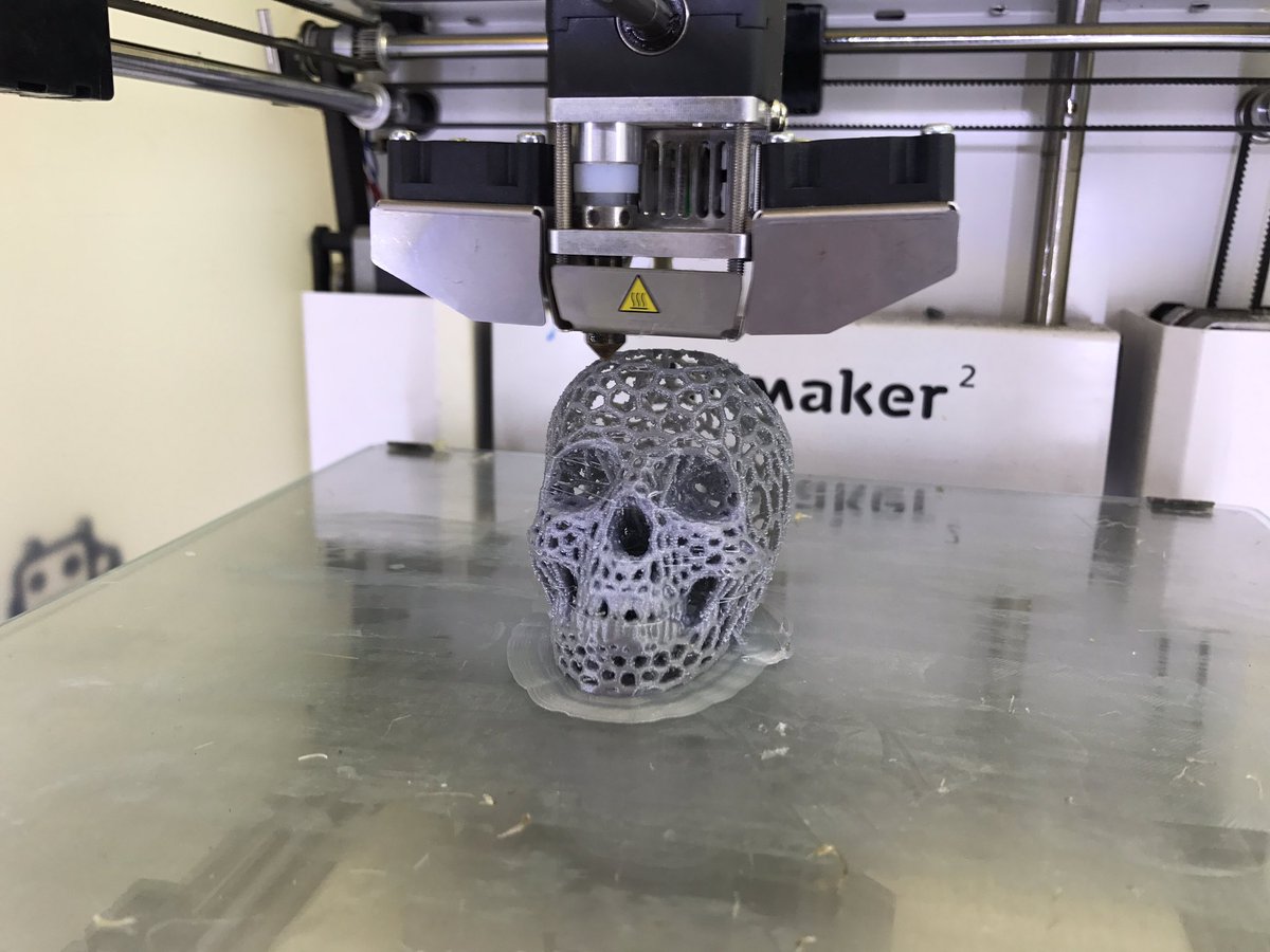 FaceLabLJMU's tweet photo. A cool 3D printed skull currently printing @LJMUFabLab @babao2017 #BeingHumanLiv https://t.co/FeZwNOCsIu
