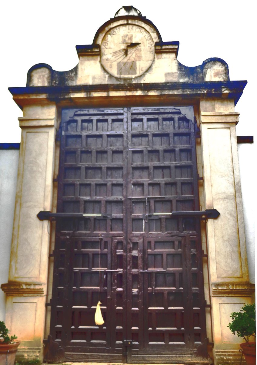 robertadarie's tweet photo. *Reloj solar en la puerta del antiguo Convento franciscano-1518-de Palma del Río, Córdoba.
#relojsolar #solarclock #hodor https://t.co/vylSTSXM0J