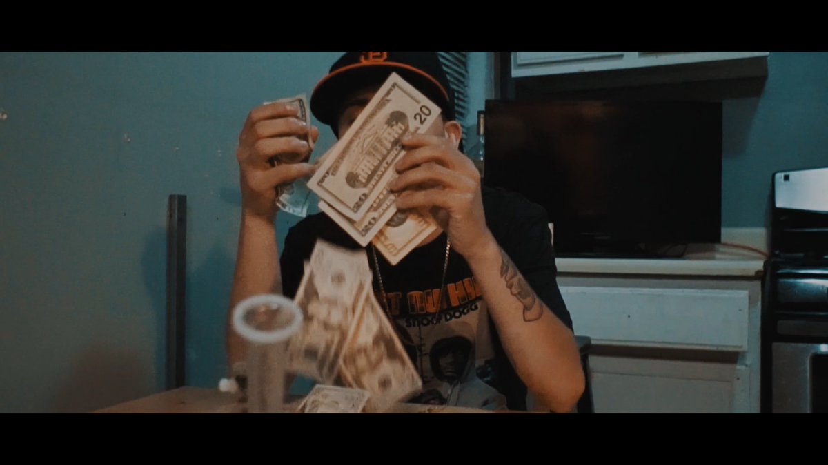 FLXKZ's tweet photo. F A S T L I F E (official music video)
Coming Soon #KHUZ https://t.co/Yuqkzddxhg