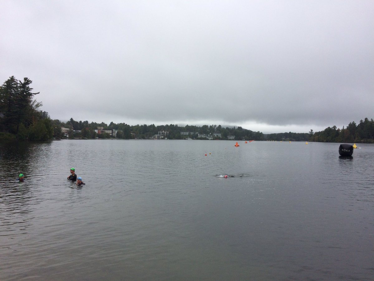 102142km's tweet photo. Activation au Mirroir Lake à Lake Placid. L'eau 17 C https://t.co/vJYsG7QBfH