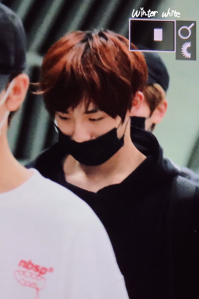 971028com's tweet photo. 170909 BKK출국 고고~
#윈윈 #WINWIN #董思成 https://t.co/kCvZQm77Pg