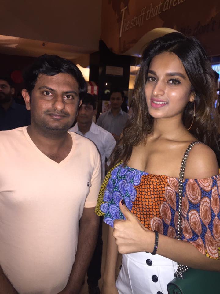 BollywoodBoy's tweet photo. Mubarakan movie premiere with #NidhiAgarwal
#RedCarpet #OldUpdate #Bollywood #Stars #Blessed #Humble #GreatHumans #Epic #FilmIndustry https://t.co/OTYL5rQb74
