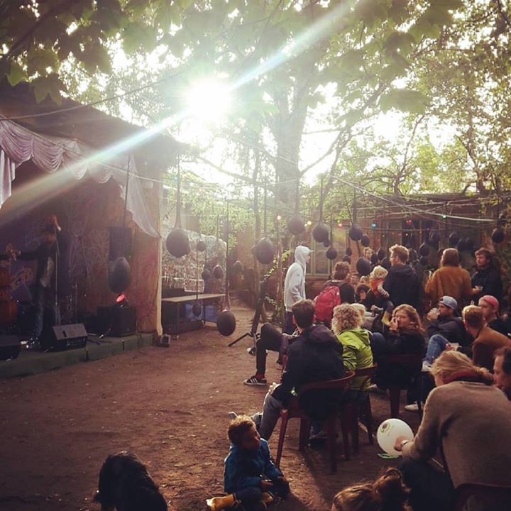 New picture uploaded on fhe FB page. Have a look !!