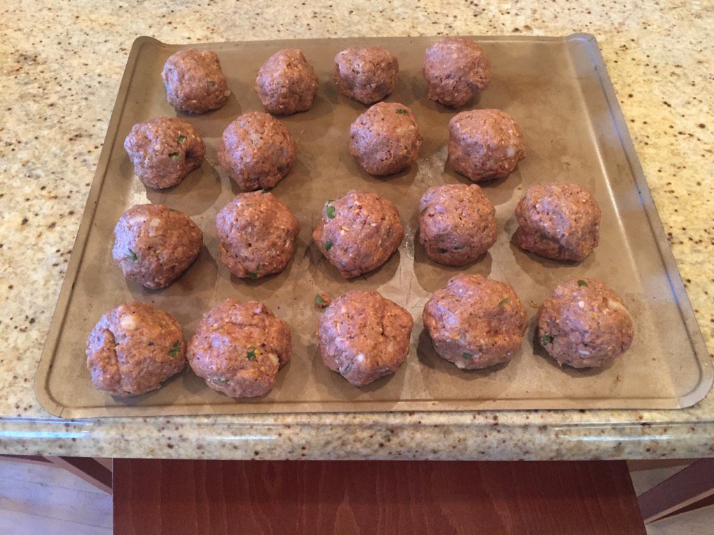giajules2000's tweet photo. Ready for the smoker and the season opener#BearDown #2017nfl https://t.co/5ZnV6Qs9M1