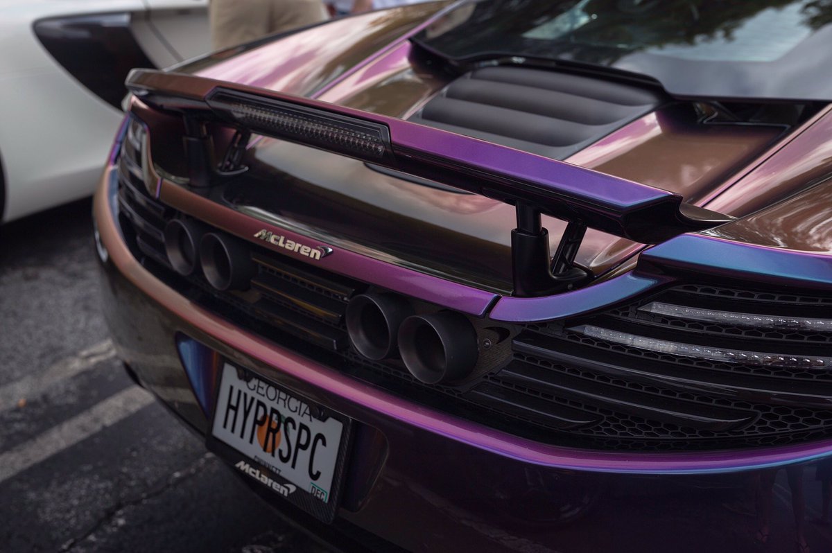 AutohubI's tweet photo. Which booty is your favorite? Check out the app for all the latest specs on these beauties! #McLaren #AudiR8 #Lamborghini #Porsche https://t.co/1VrLX2dix2