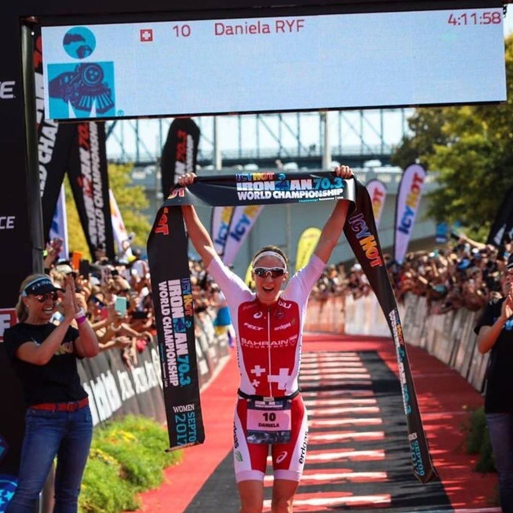 planetatriatlon's tweet photo. .@danielaryf es invencible. De nuevo Campeona del Mundo de Ironman 70.3 📷 Ironman #im703wc #planetatriatlon #solop… https://t.co/vHxoXb8R37 https://t.co/LOtv5VkVXh
