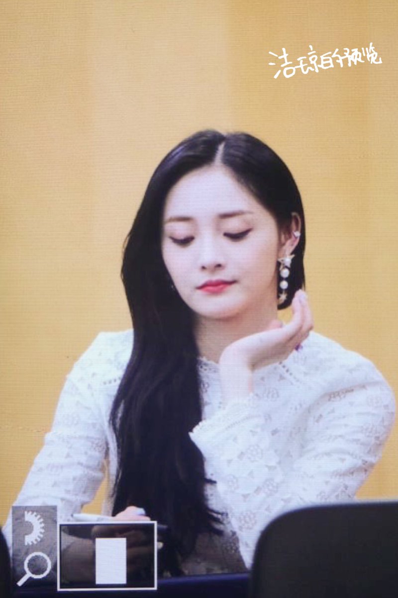 PipaPinky's tweet photo. #주결경 #프리스틴 #kyulkyung #PRISTIN 170909 대구 팬싸인회 프리뷰 https://t.co/NmFFZ4aWsy