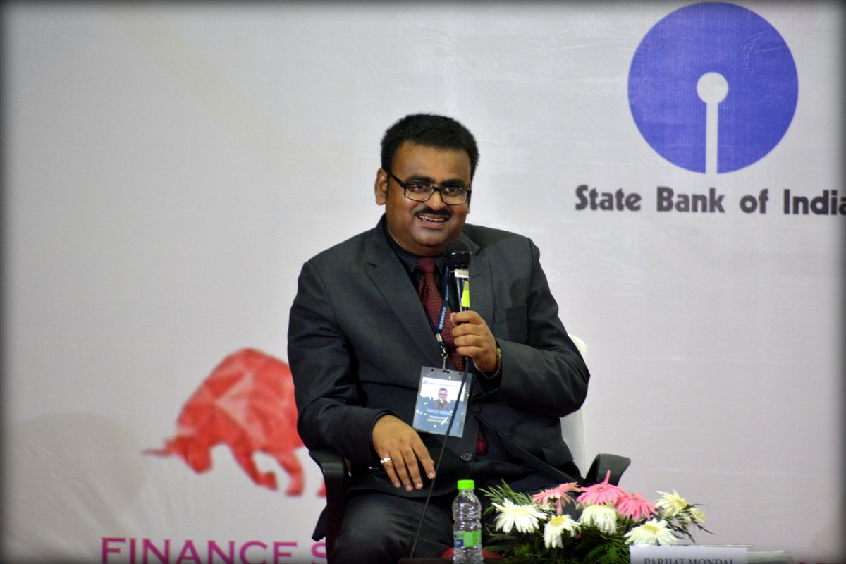 IIMKsp's tweet photo. "To attain the orange chair, you will have to tune yourself for the business requirements" - Parijat Mondal
#Coalescence #IIMInTheNorth https://t.co/pLGsGME8hb