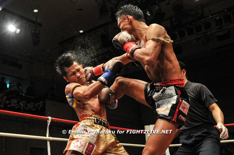 fight2live_net's tweet photo. REBELS.52
Genji Umeno venceu Suarek Rukkukamui por decisão unânime dos jurados (50-47, 50-48, 49-48)
#rebels52 #kickboxing #muaythai https://t.co/hdXpfuwC8t