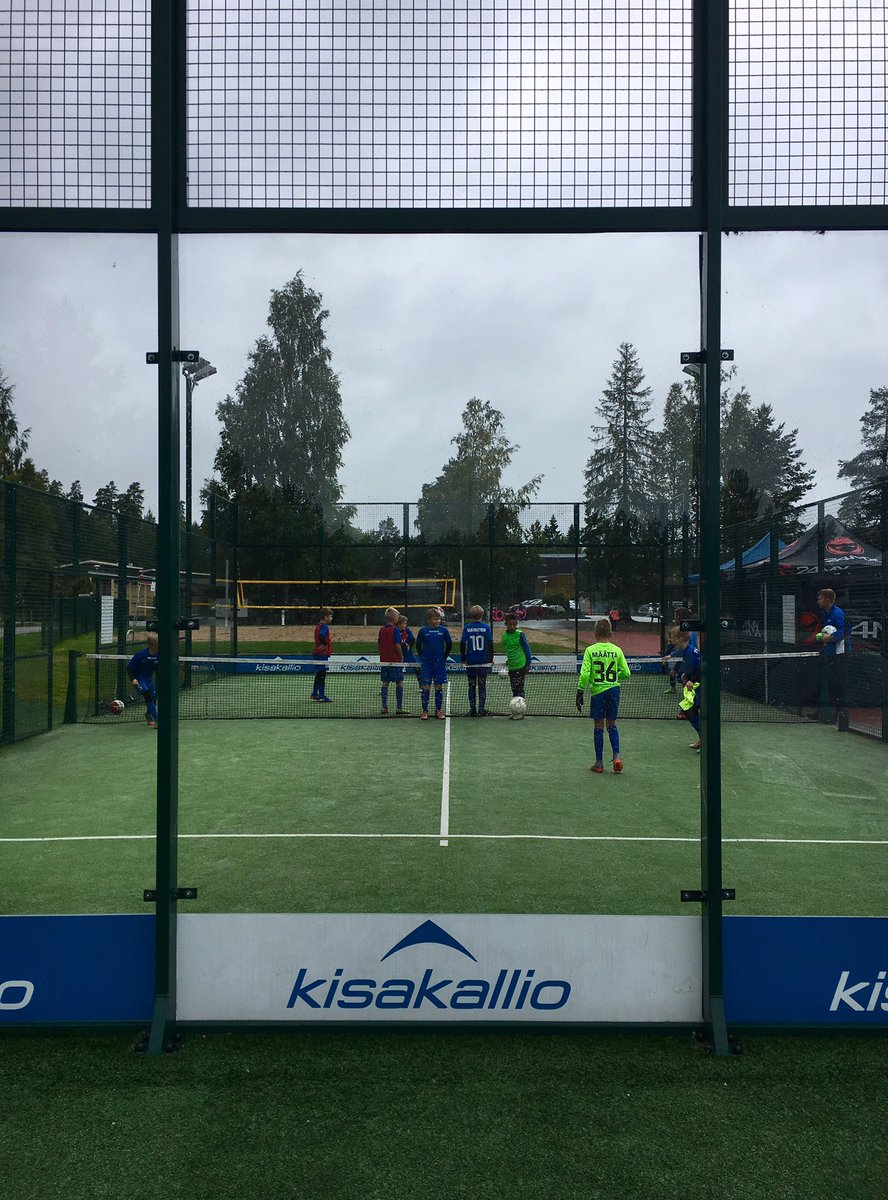 kapyp06's tweet photo. #lämppä #padel #eikarkaapallo https://t.co/9NiR0Qm0Os