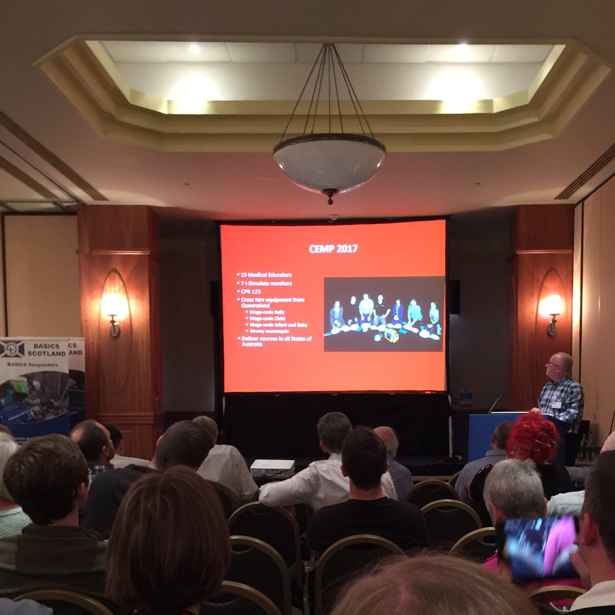 IsimulateUk's tweet photo. @SASCONSULTPARA and team doing a great job @BASICSScotland #BSAC17  - sharing knowledge from Australian practice! https://t.co/dYW7e4R8cc