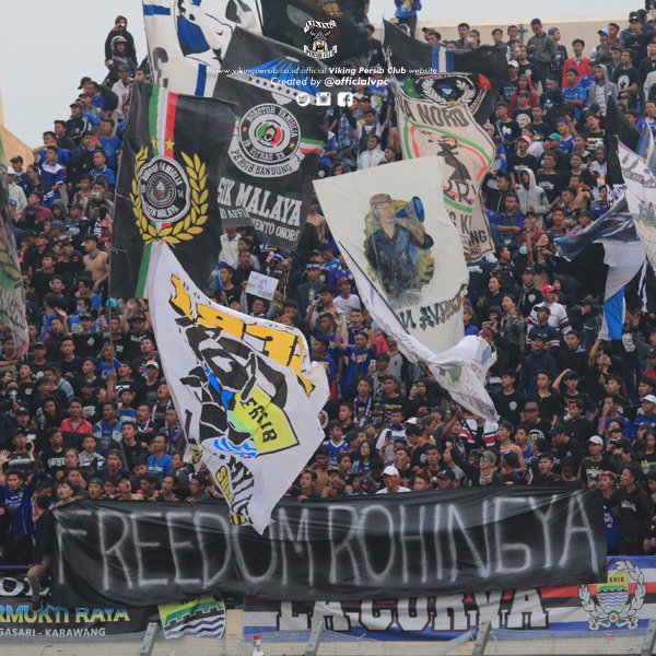officialvpc's tweet photo. Respect Bobotoh, Bomber, Casuals &amp; Ultras. Gak nerima nyinyir SARA, come on people be a mankind. Cukup segitu aja jawabnya 👌 https://t.co/A0JMbqKZmF