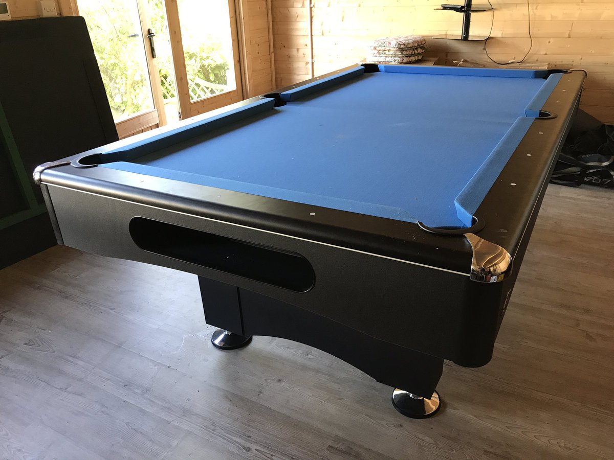 PoolNSnooker's tweet photo. American Pool Table removal in Eltham London another one tomorrow Radlett to Ipswich https://t.co/0W1SRW6plu