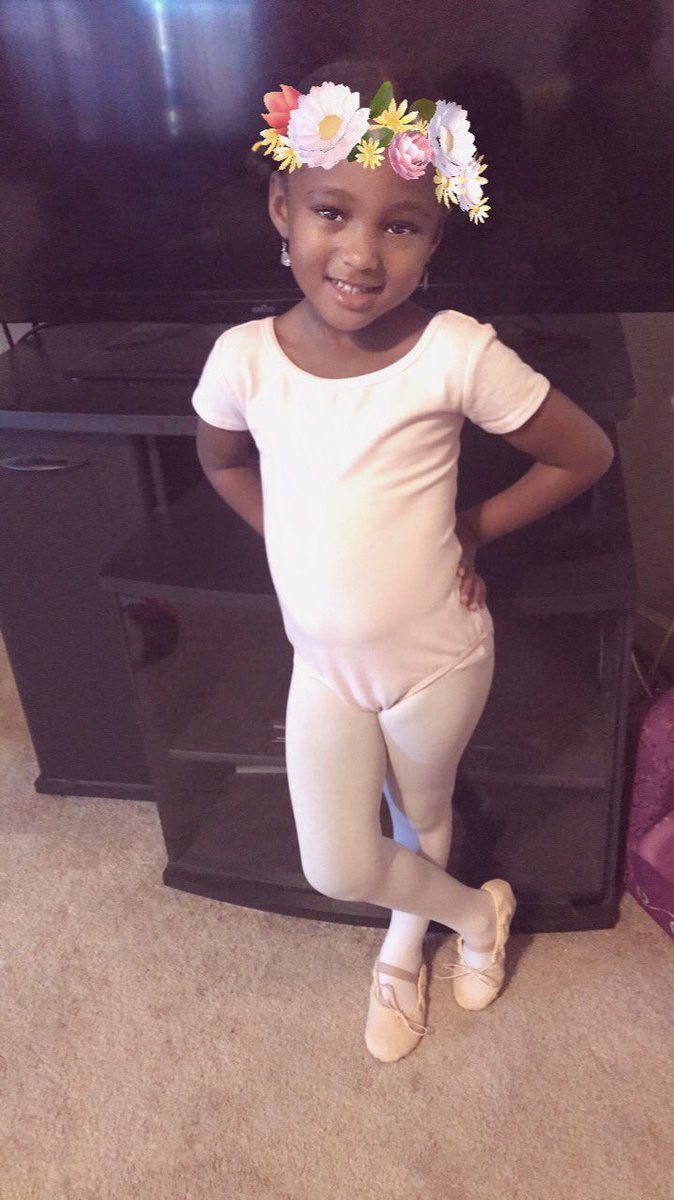 __Phuckyogf's tweet photo. Early morning class🌸 #shesoexcited #mommyprettygirl #getemJ https://t.co/gRM4SGcmmJ
