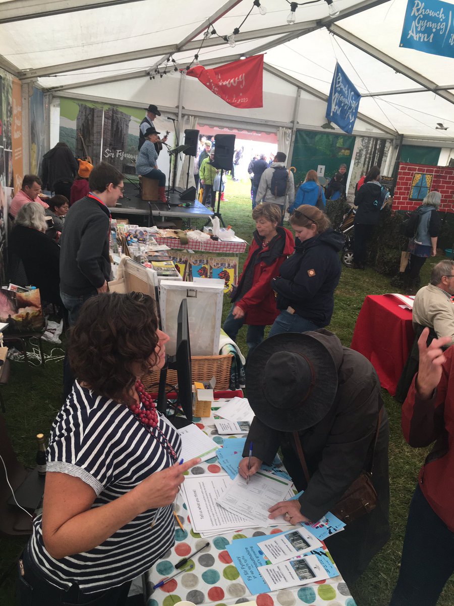 claraclutter's tweet photo. It's all "appening" in the MonmouthshireCC tent. Come and see what all the buzz is about #appy https://t.co/hT6AMUAeyR