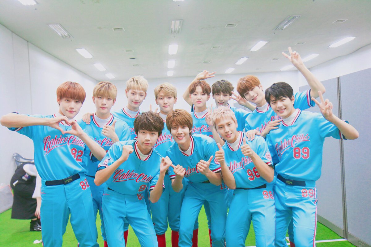 GoldenChild's tweet photo. [#Golden_Child] 오늘 인천한류콘서트에서는 하늘색 유니폼을 입은 금동고 야구부⚾️ 11명의 소년들을 만나볼 수 있었는데요!😍 무대위에서 특히나 ✨빛났던✨ 금둥이들의 오늘의 단체사진 보시면서 즐거운 주말 보내세요!🤗 https://t.co/KJVoknWnD1