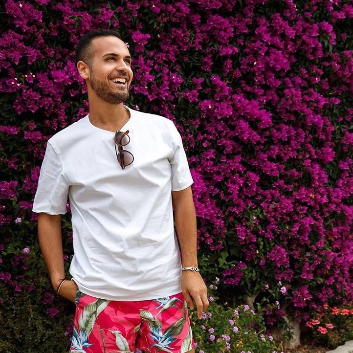 #SUMMER ... a beautiful memory or a reality yet ? ❤️😝🌺 #neverendingsummer 

#lifestyle #luxury #menswears #beachwear #flowers #nature